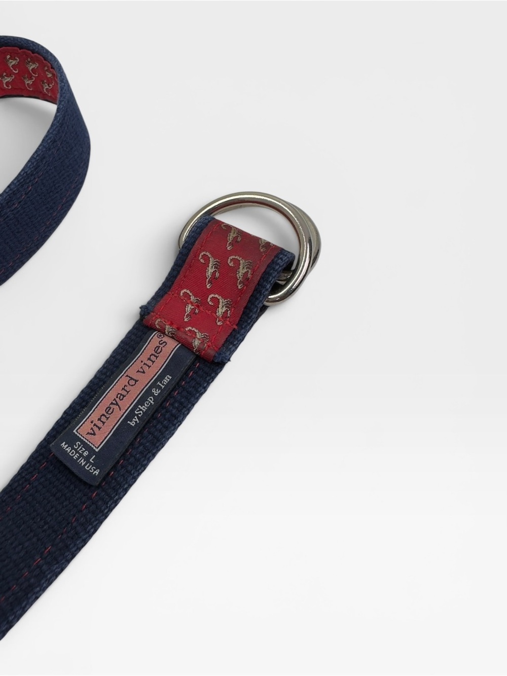 Vineyard Vines Men's Red Scorpion Pattern Webbing D-Ring Belt - Picture 3 of 5